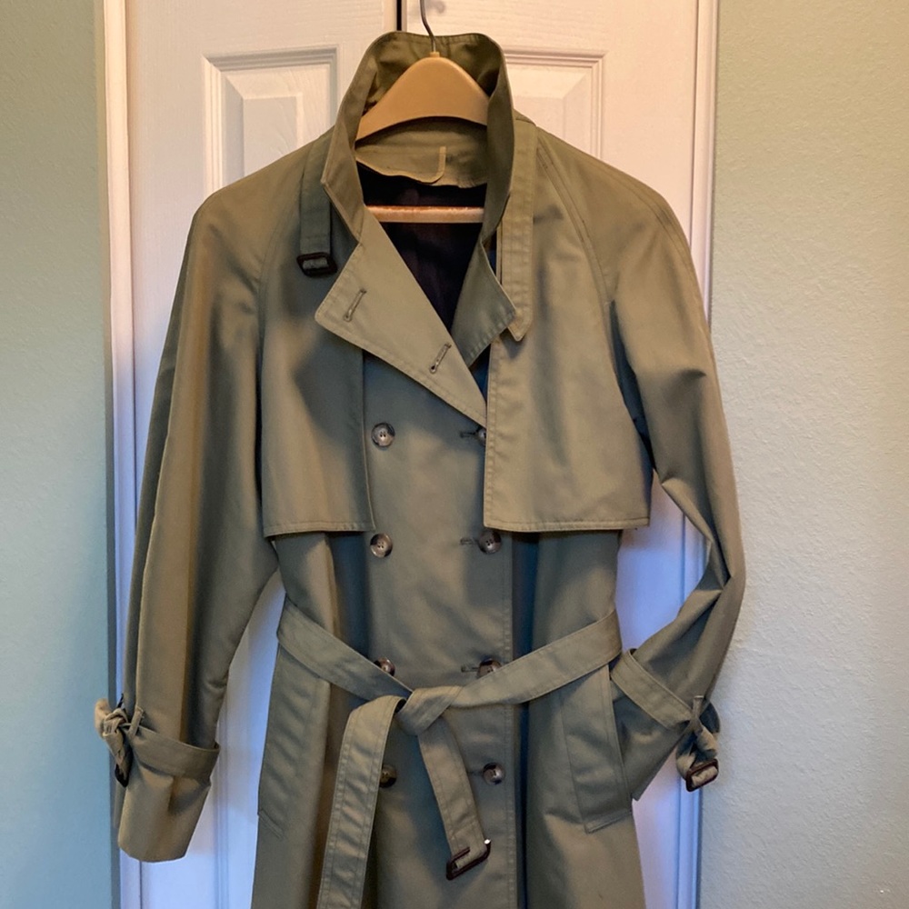Authentic London Fog raincoat with wool removable inner lining. Calf Length
